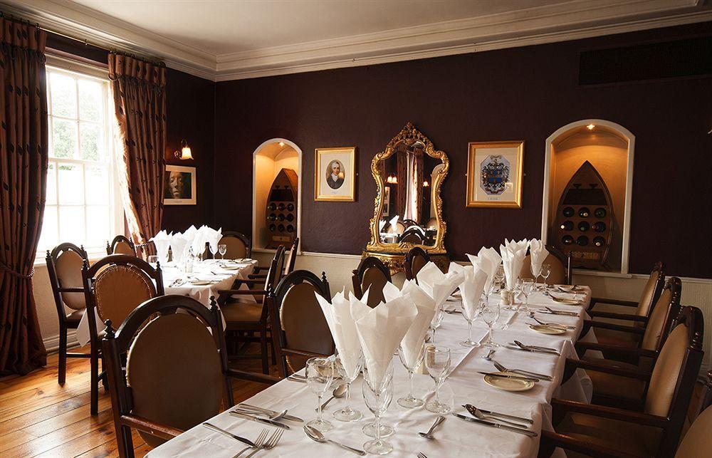 Dooly'S Hotel Birr Bagian luar foto