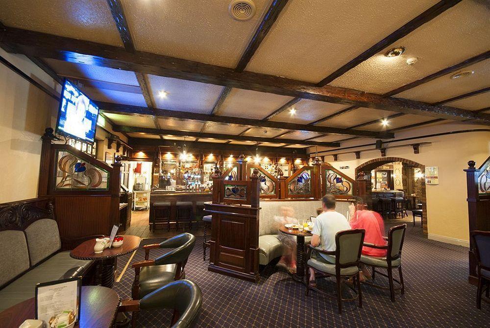 Dooly'S Hotel Birr Bagian luar foto
