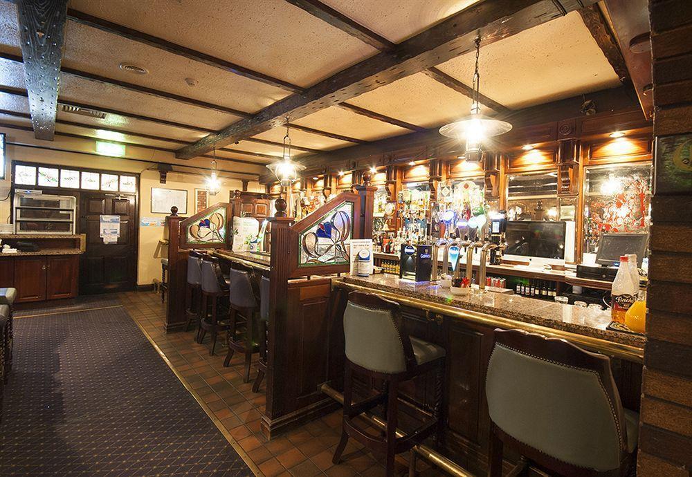 Dooly'S Hotel Birr Bagian luar foto