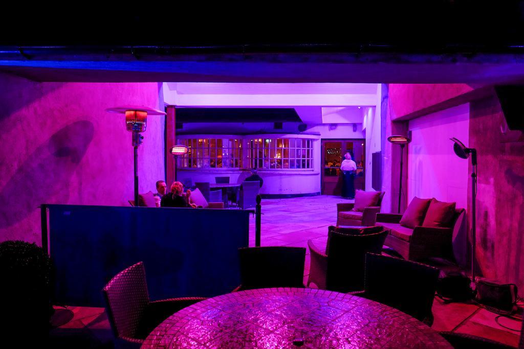 Dooly'S Hotel Birr Bagian luar foto