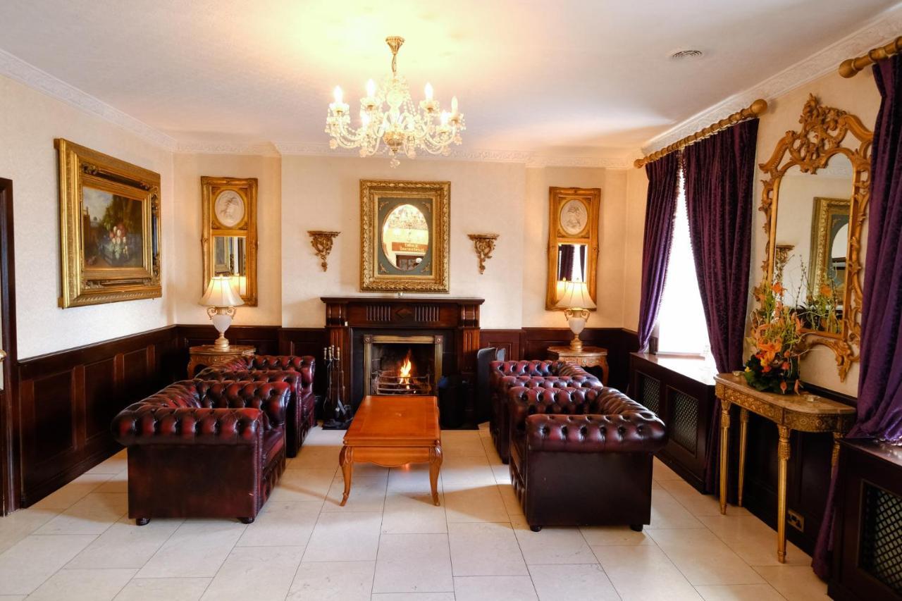 Dooly'S Hotel Birr Bagian luar foto